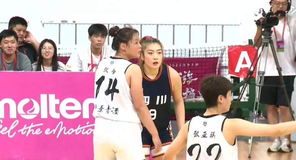 人得分上双, 第三节结束, 将分差扩大 人得分上双, 第三节结束, 将分差扩大