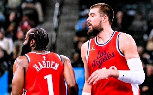 俩都可以第, AA, 我与祖巴茨